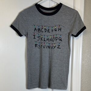 Stranger Things  Christmas Lights Gray Ringer Tee Short Sleeve Shirt Size Small
